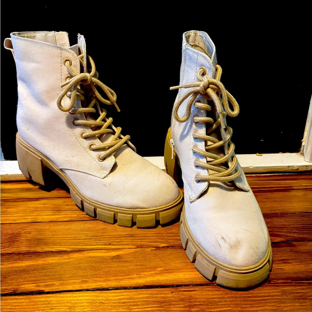 Canvas platform boots